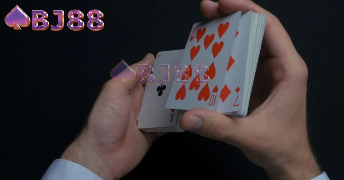 Hướng dẫn chơi Bài Lốc trên bj88 hiệu quả - Chặt heo và ăn trắng